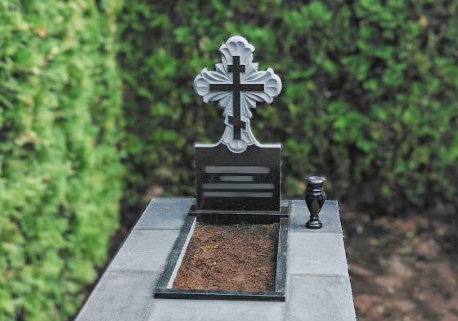 Резные памятники